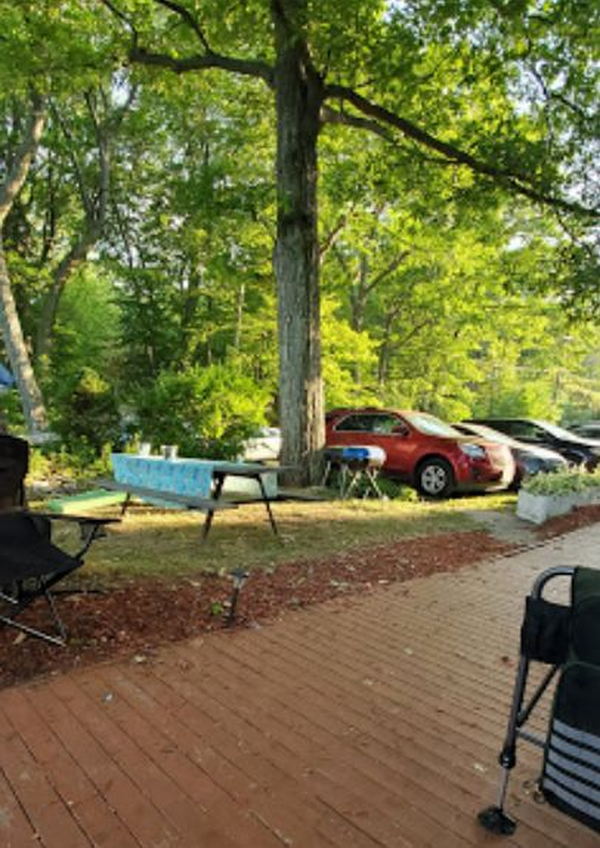 White Stone Pointe Cabins (White Stone Cabin and Motel) - Web Listing (newer photo)